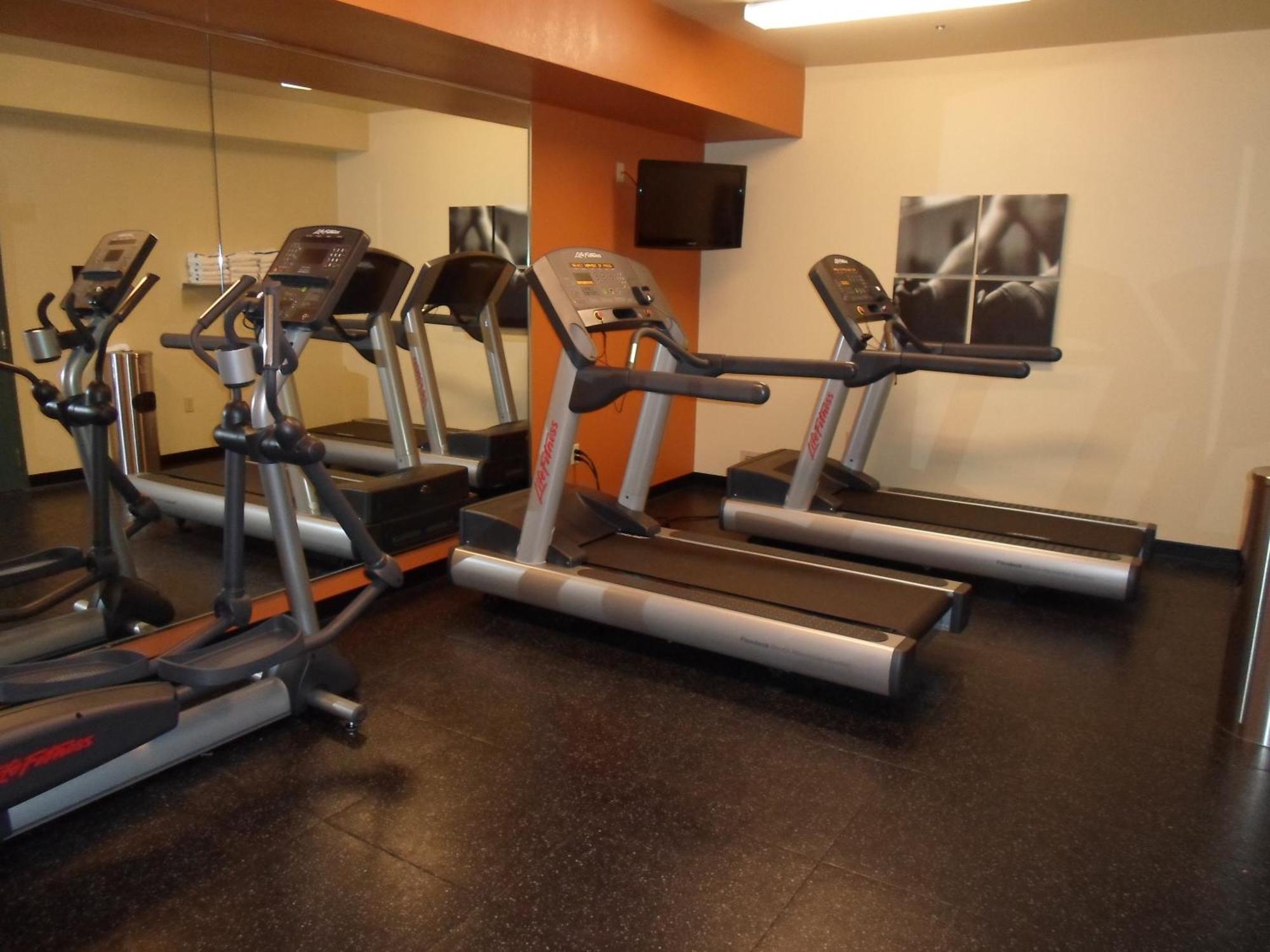 Country Inn & Suites By Radisson, Madison West, Wi Мидълтън Съоръжения снимка